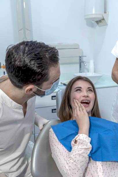 Professional Emergency Dentist in AK